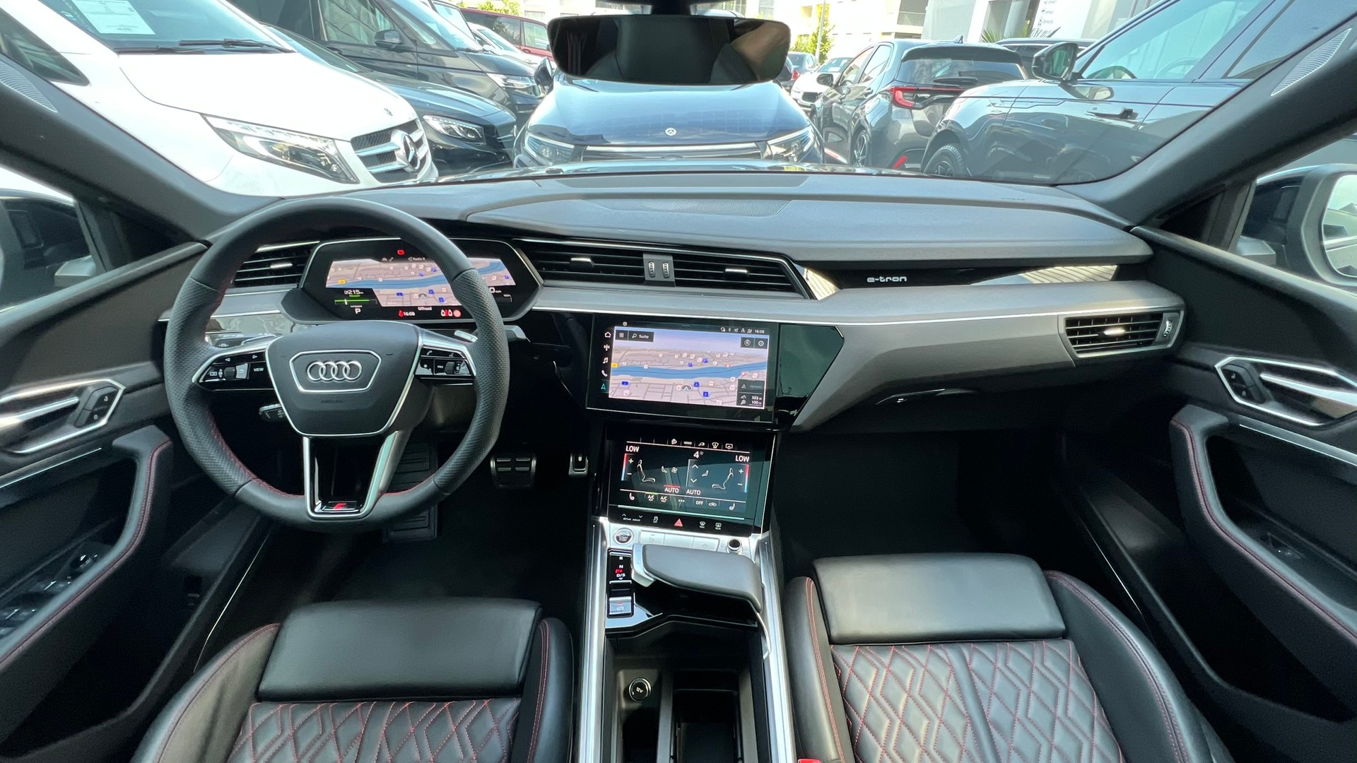 AUDI Q8 SPORTBACK 55 E-TRON BLACK EDITION QUATTRO l 408 PS-image-19