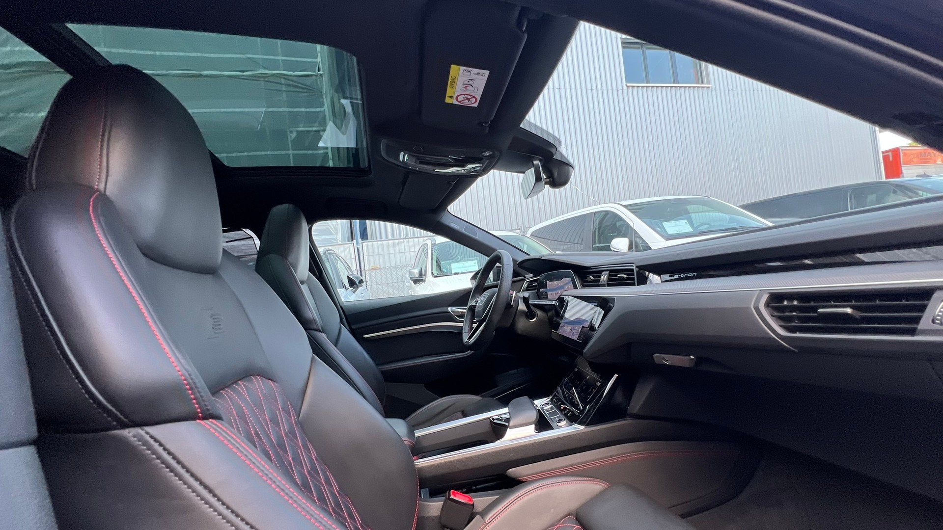 AUDI Q8 SPORTBACK 55 E-TRON BLACK EDITION QUATTRO l 408 PS-image-22
