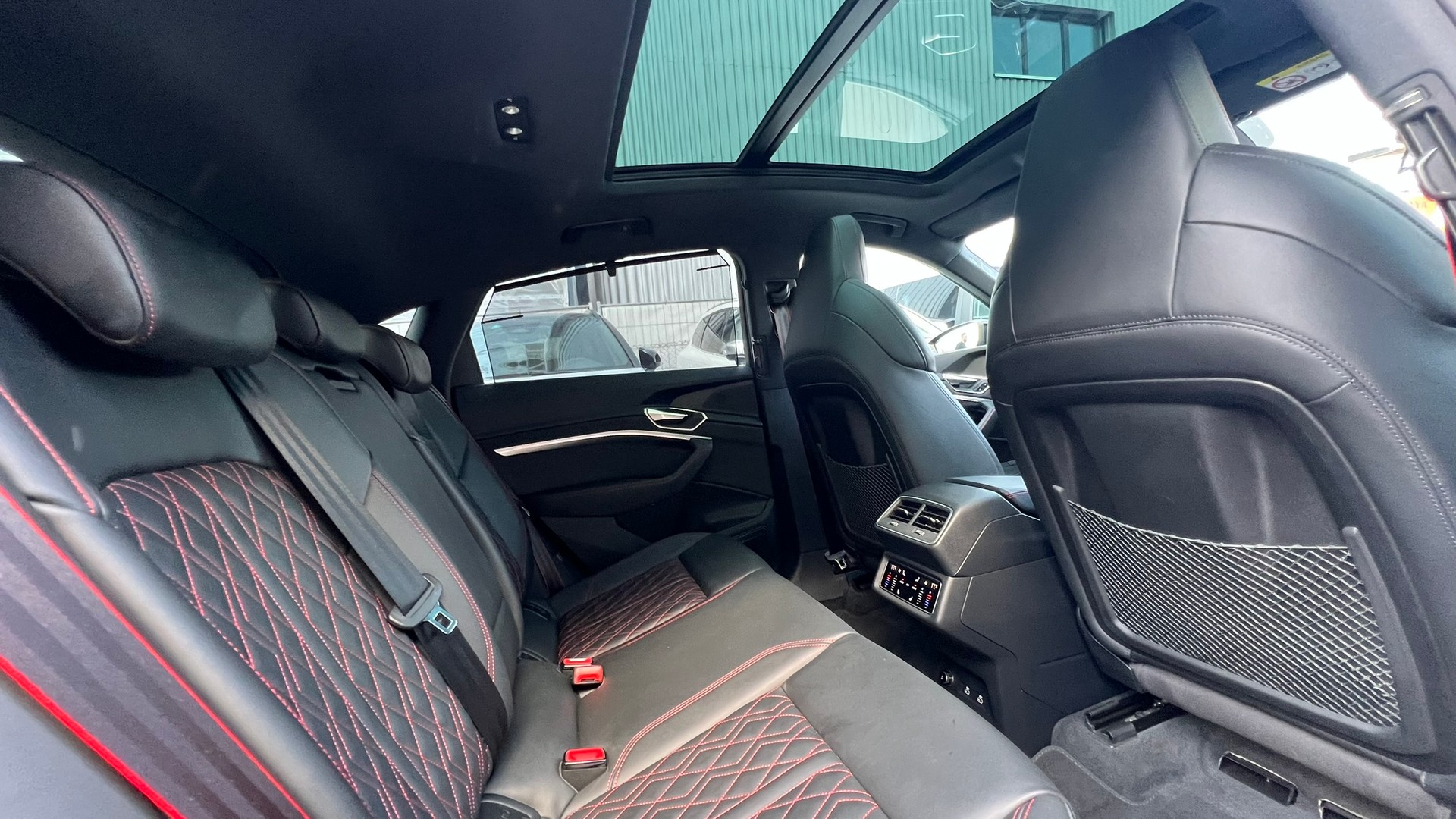 AUDI Q8 SPORTBACK 55 E-TRON BLACK EDITION QUATTRO l 408 PS-image-26