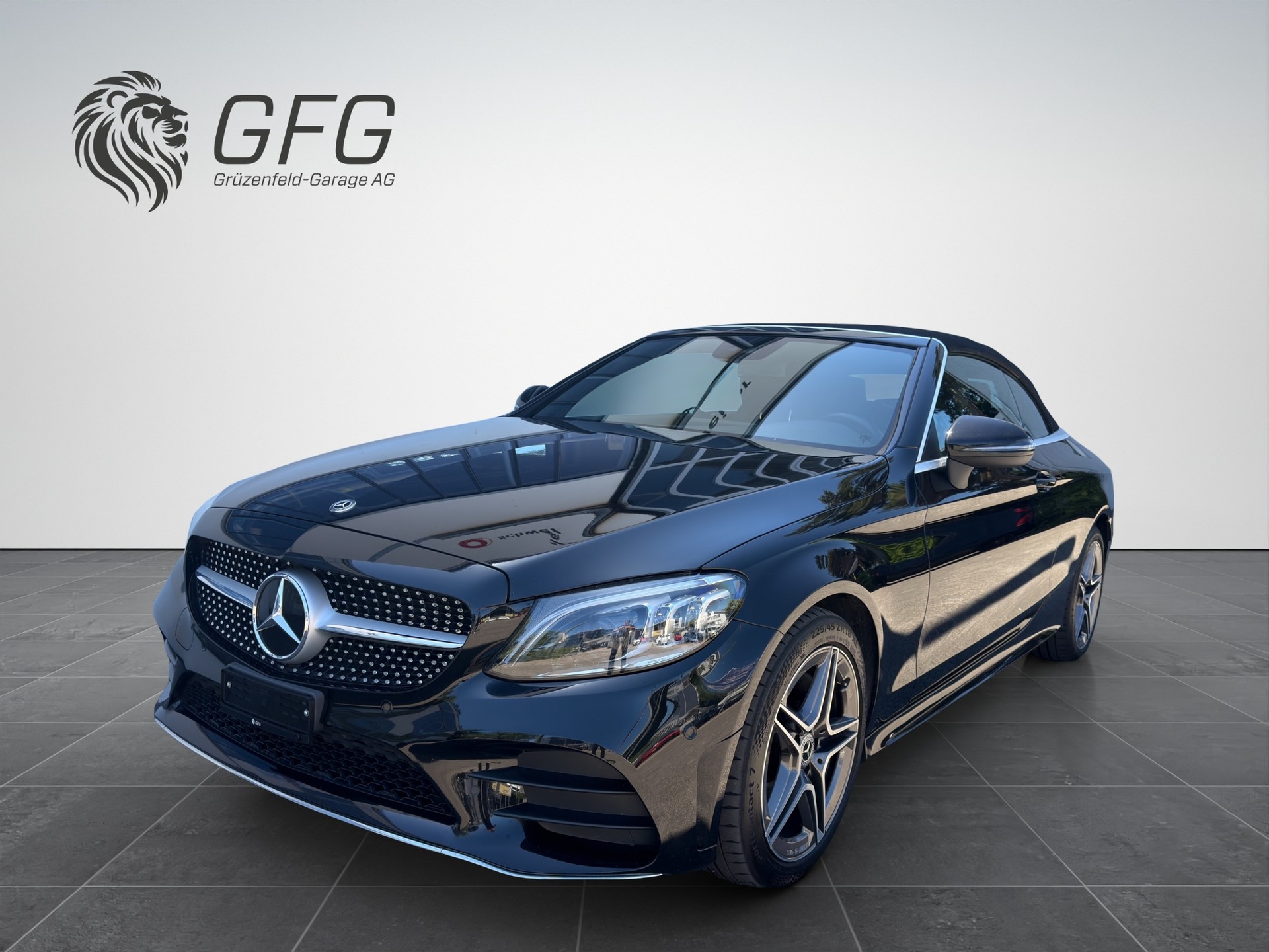 MERCEDES-BENZ C-Klasse A205 Cabriolet C 200 AMG Line 4matic-image-0