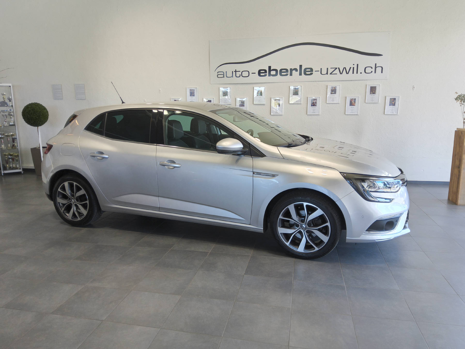 RENAULT Mégane 1.2 TCe 130 Bose-image-0