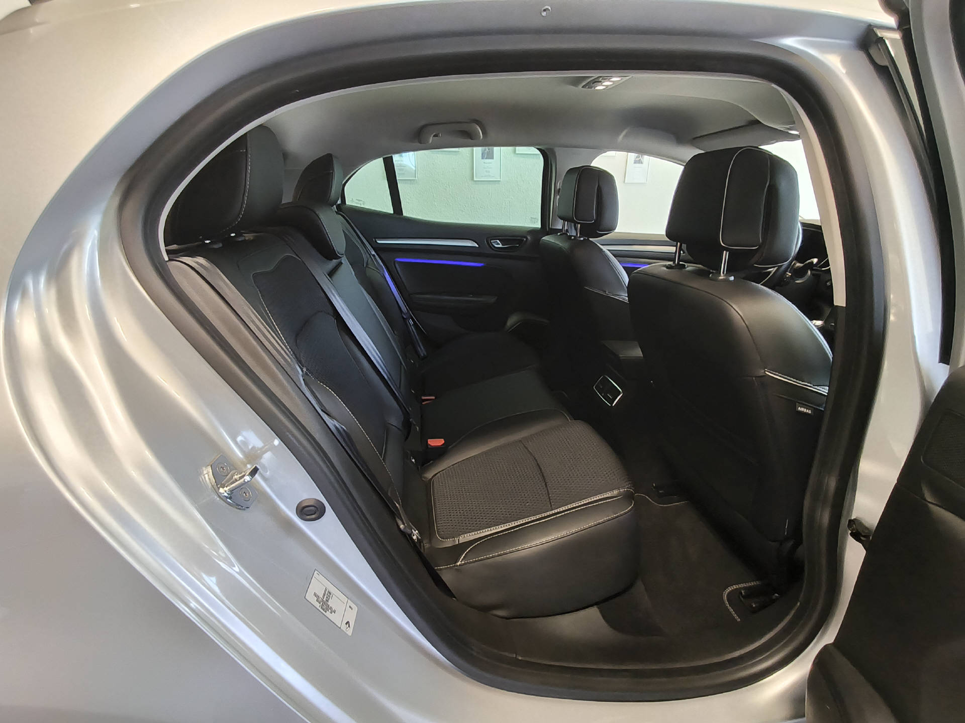 RENAULT Mégane 1.2 TCe 130 Bose-image-12