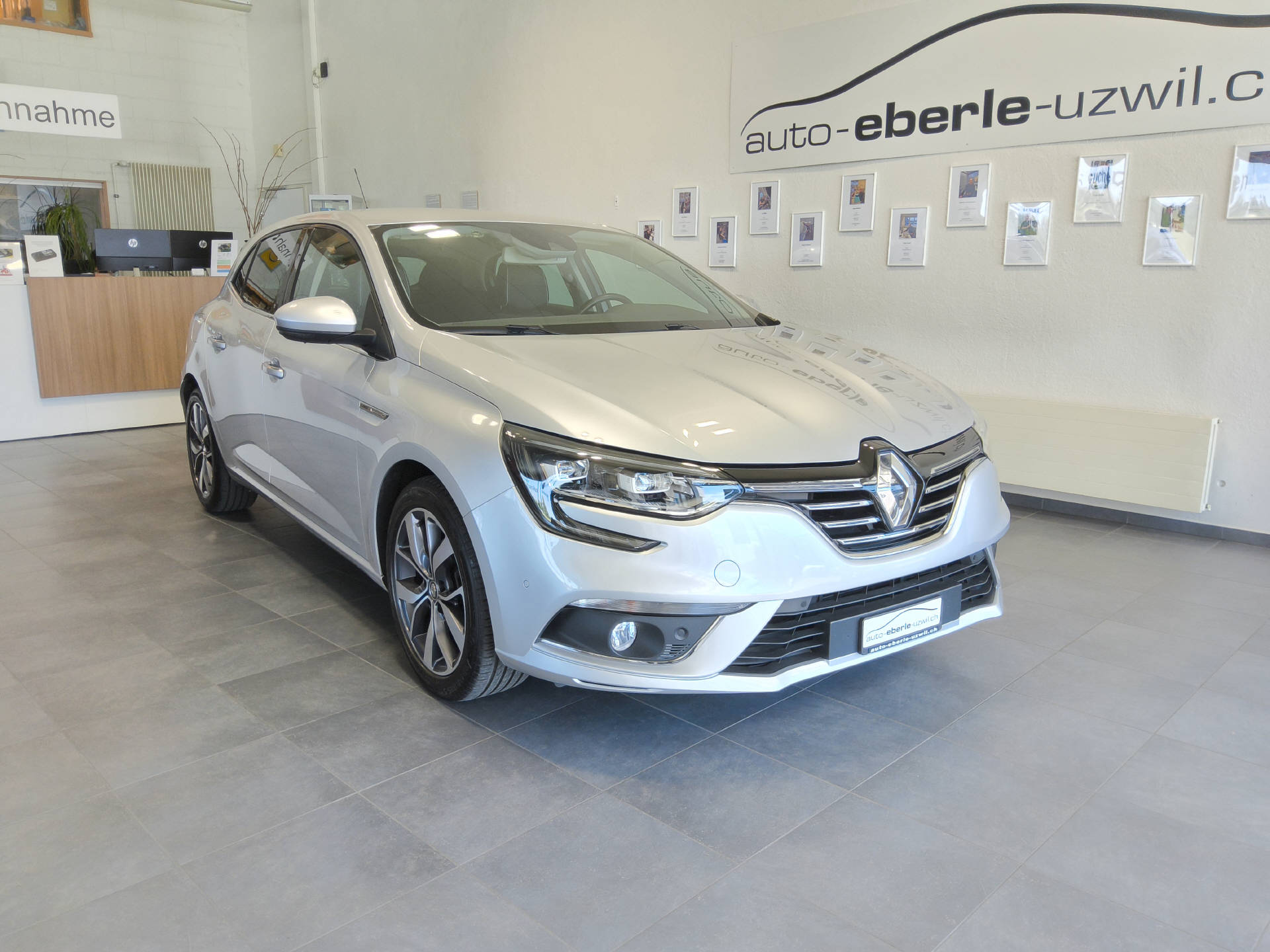 RENAULT Mégane 1.2 TCe 130 Bose-image-1