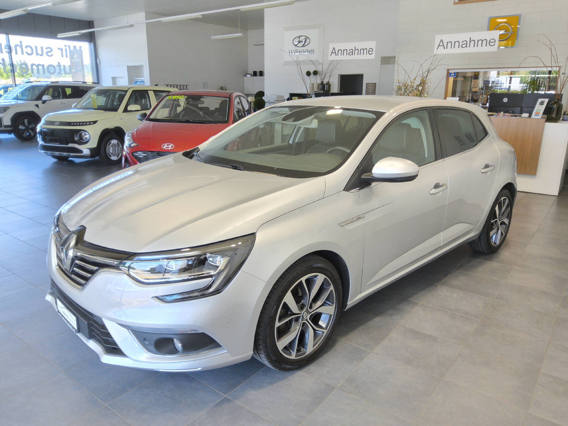 RENAULT Mégane 1.2 TCe 130 Bose-image-3