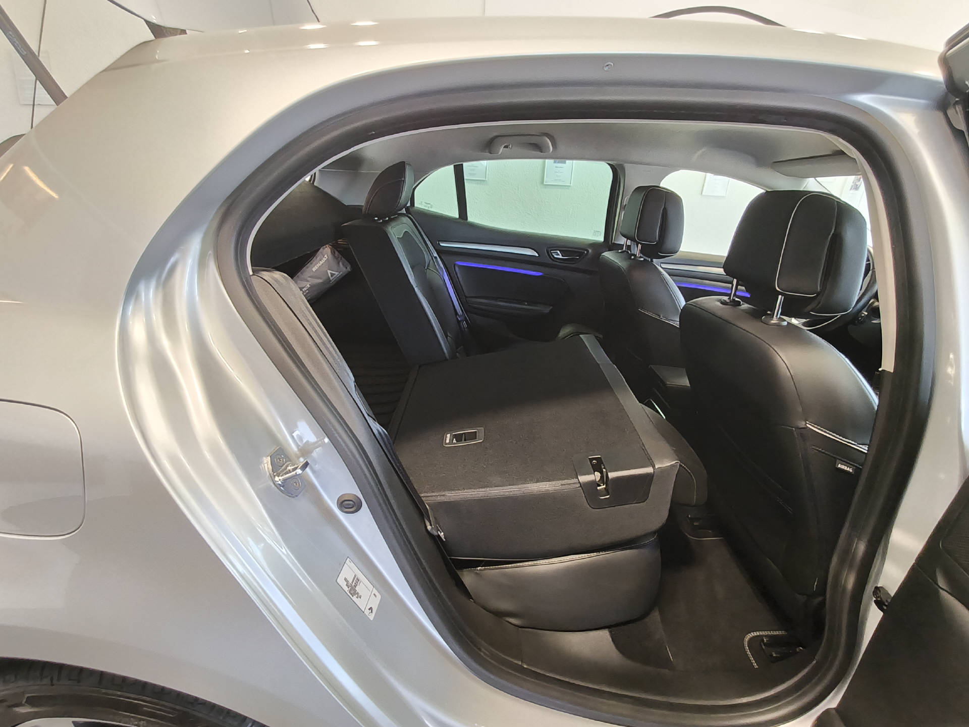 RENAULT Mégane 1.2 TCe 130 Bose-image-11