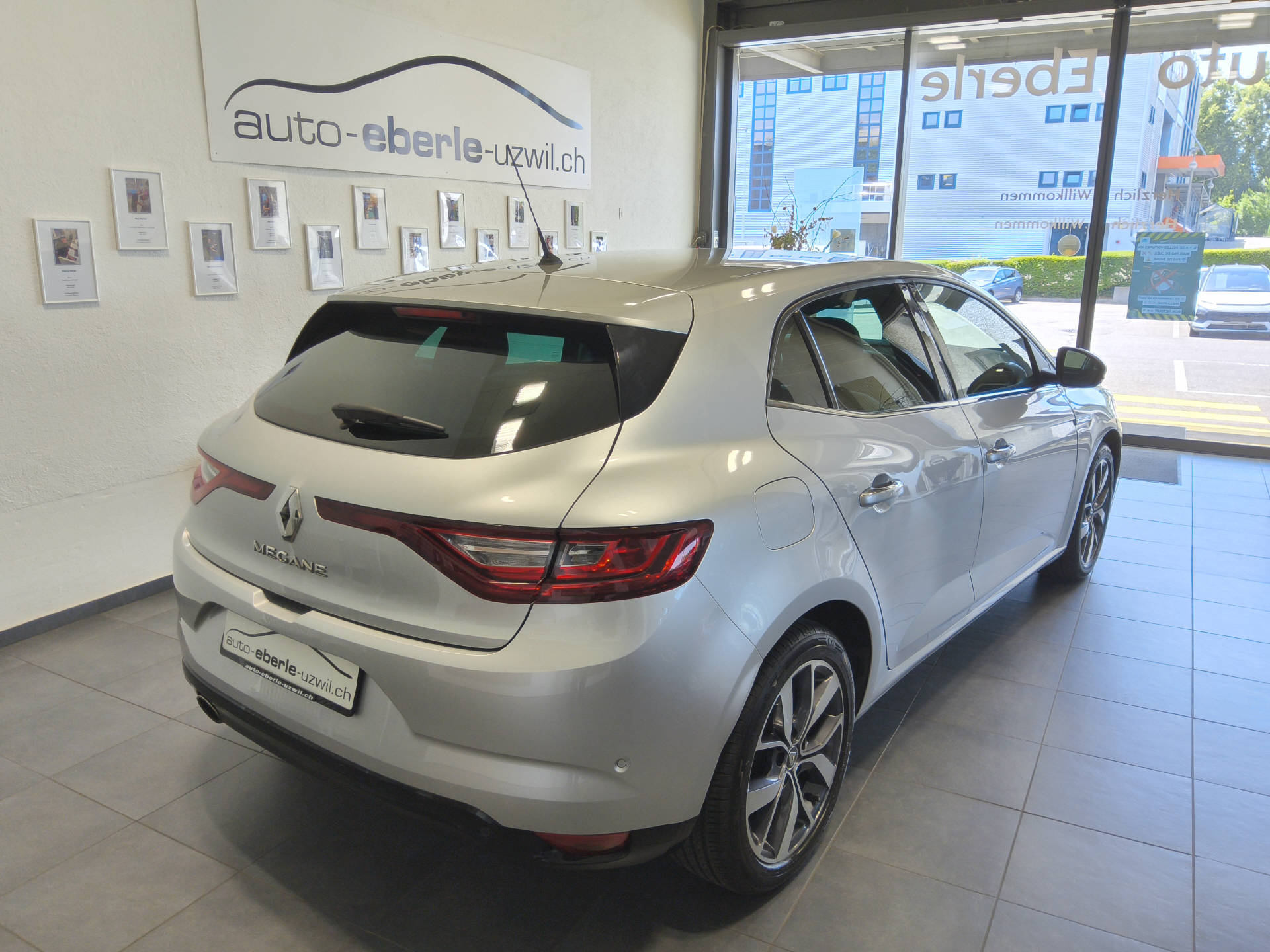 RENAULT Mégane 1.2 TCe 130 Bose-image-6