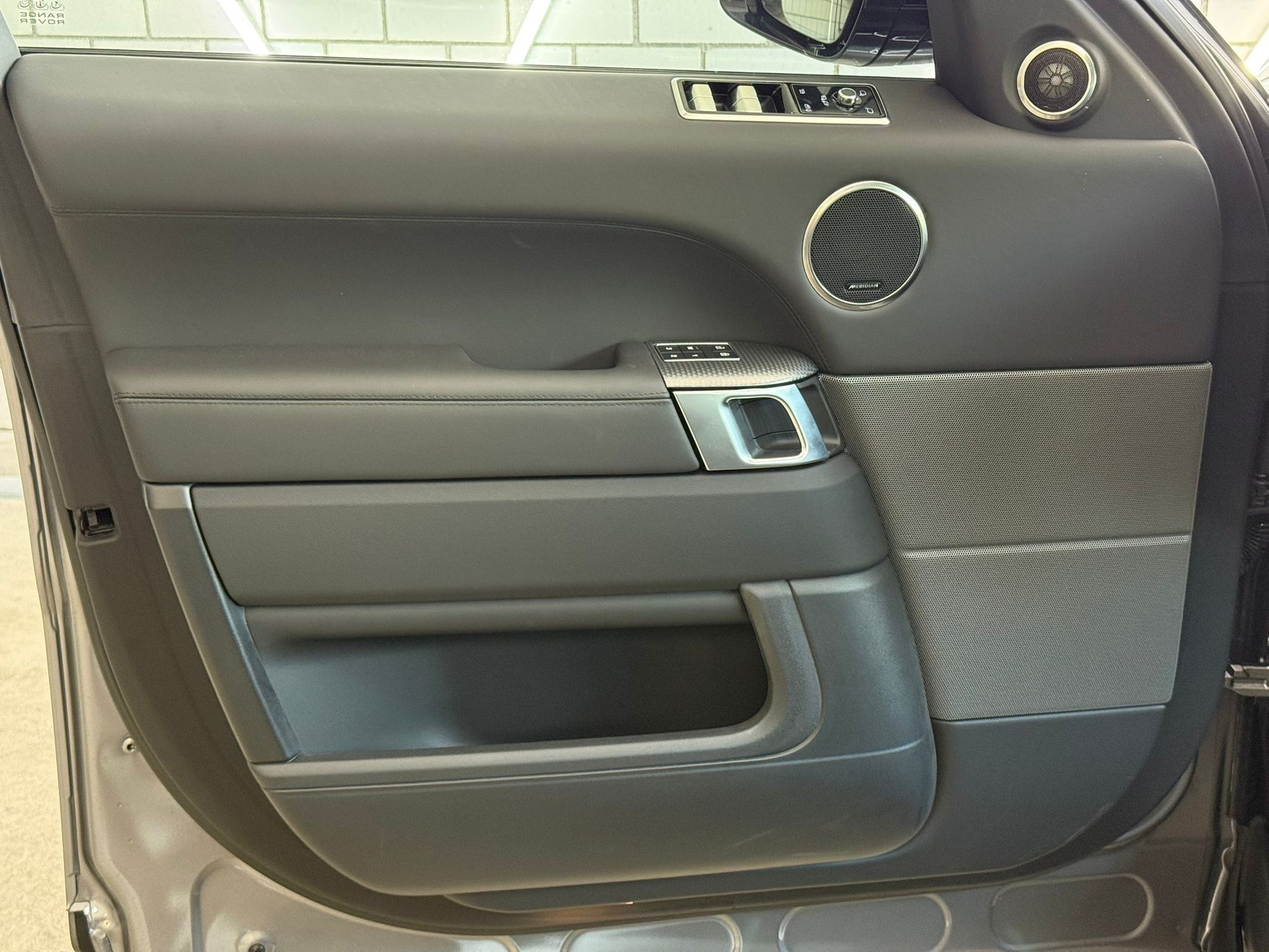 LAND ROVER Range Rover Sport P400e 2.0 I4 PHEV HSE Dynamic Aut.-image-5