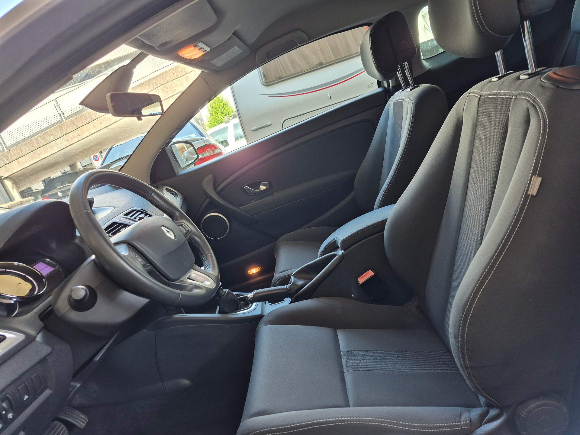 RENAULT Mégane Coupé 2.0 16V Turbo Dynamique-image-9