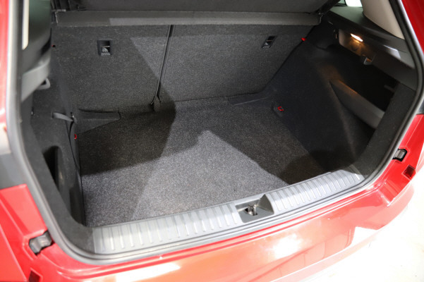SKODA Kamiq 1.0 TSI Selection-image-11