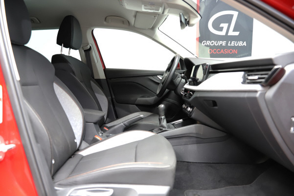 SKODA Kamiq 1.0 TSI Selection-image-8