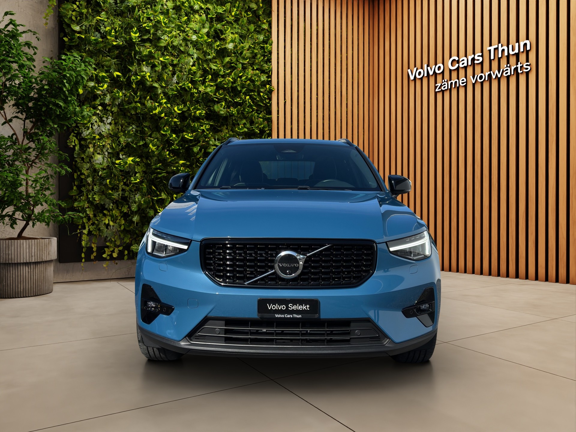 VOLVO XC40 2.0 B4 MH Plus Dark AWD-image-1