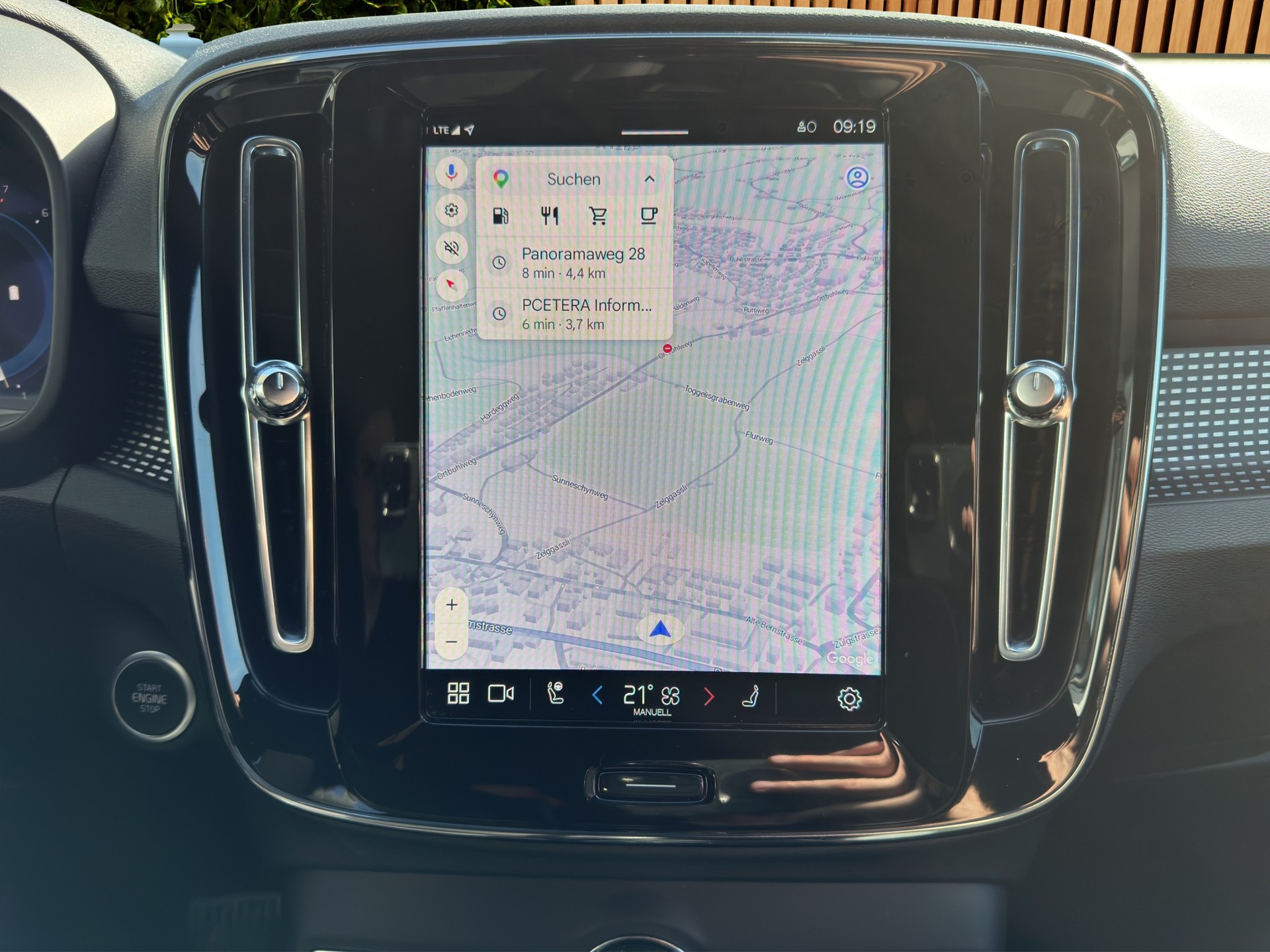 VOLVO XC40 2.0 B4 MH Plus Dark AWD-image-11