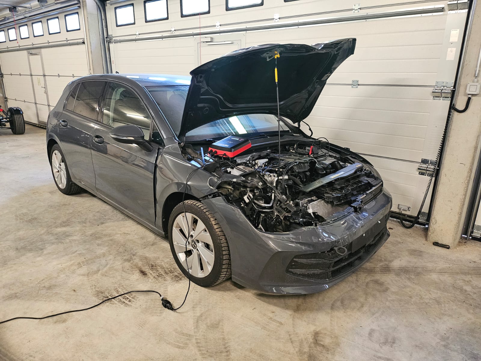 VW Golf 1.5 e TSI mHEV Life DSG beschadigt endommagé-image-6