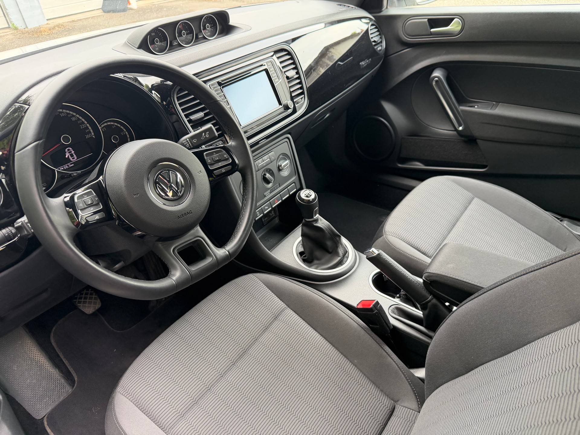 VW VW Beetle 1.2 TSI BlueMT - MFK 06.2026 / GRAND SERVICE EFFECTUÉ / AUCUN FRAIS-image-6