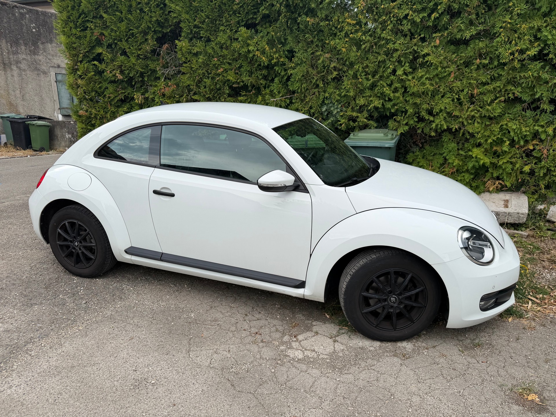 VW VW Beetle 1.2 TSI BlueMT-image-1