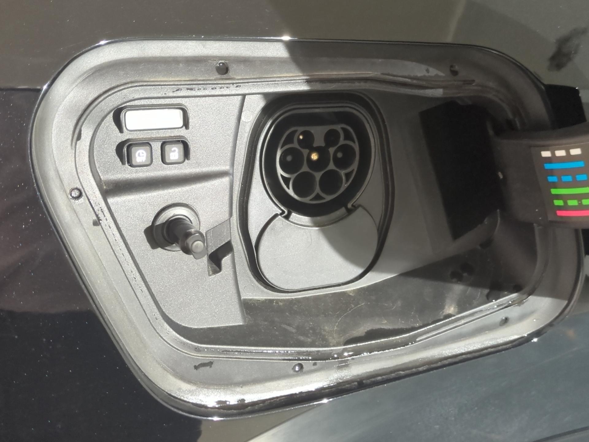 RENAULT Rafale 1.2 E-Tech Plug-in Hybrid 300 4x4 Atelier Alpine-image-18