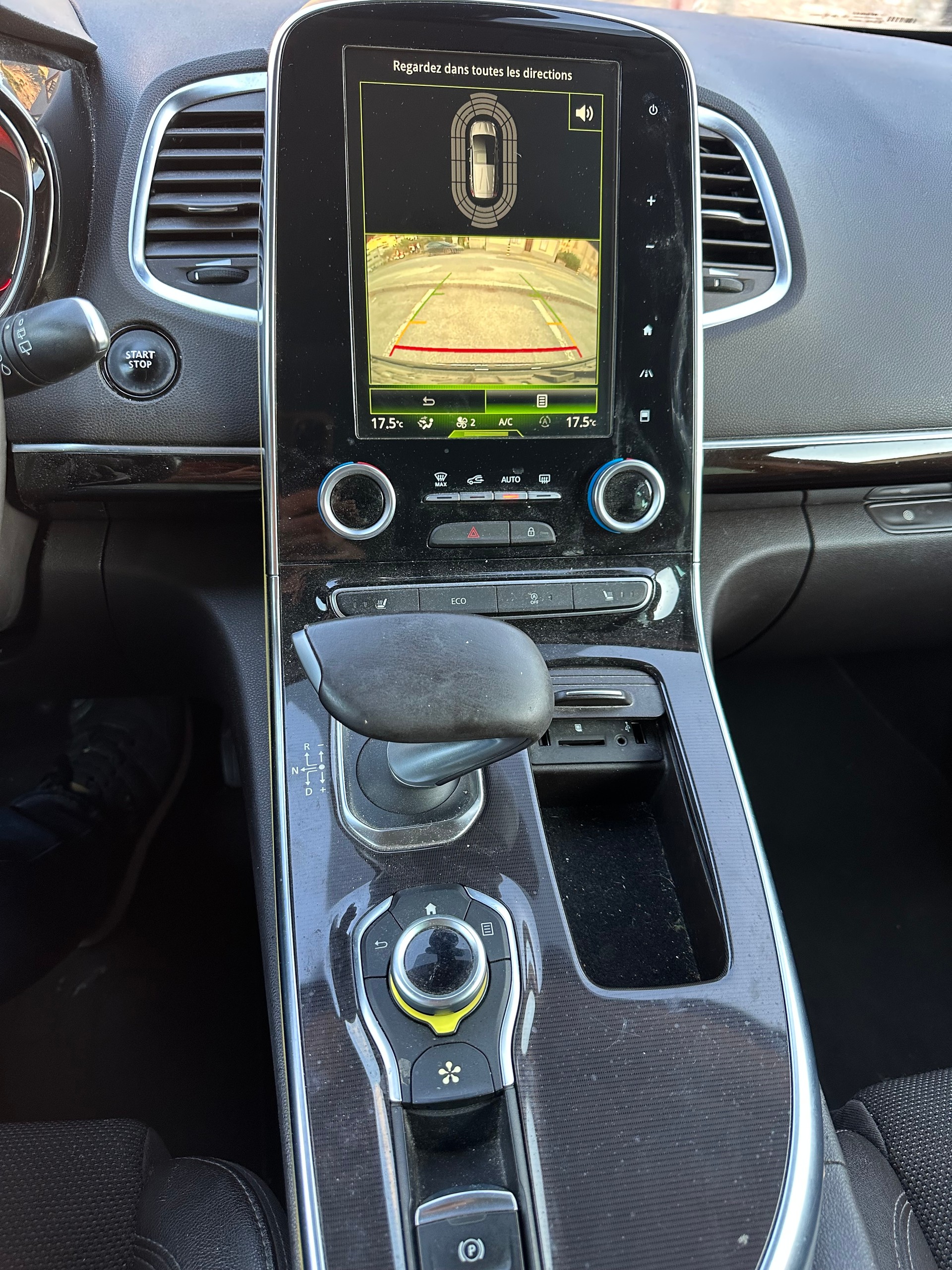 RENAULT Espace 1.6 dCi Intens EDC-image-9