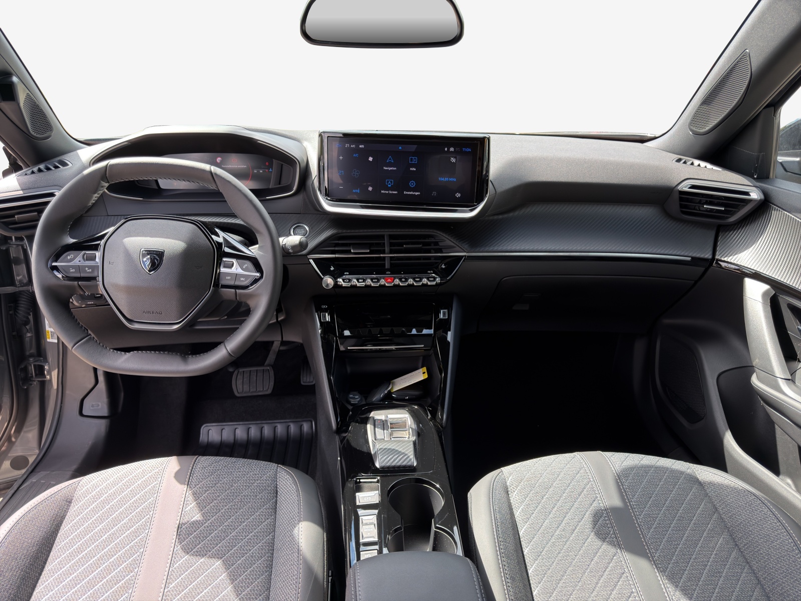 PEUGEOT 2008 1.2 145 MHEV Allure-image-8