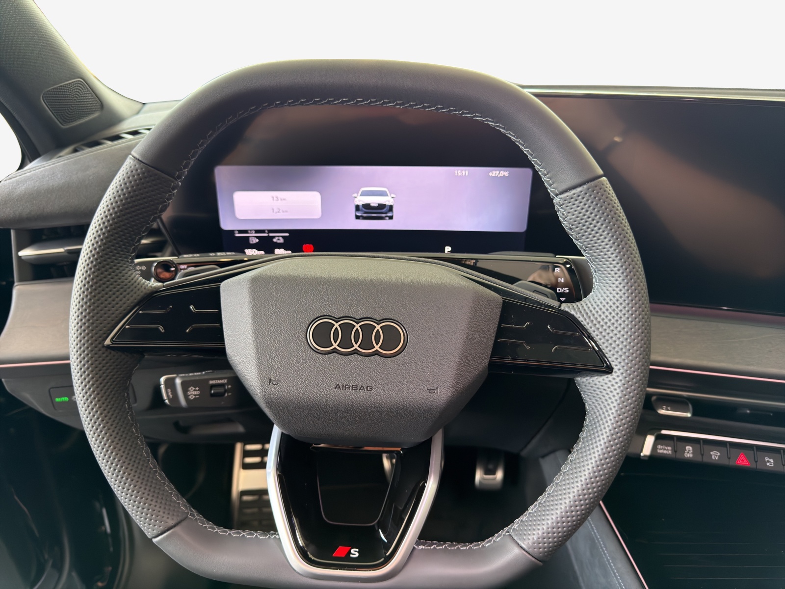 AUDI Q3 Sportback e-hybrid 200 kW S tronig-image-9