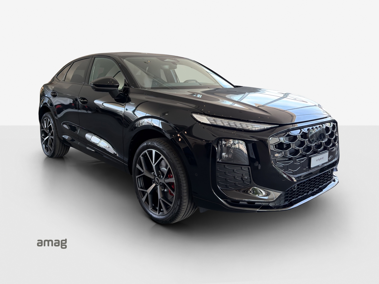 AUDI Q3 Sportback e-hybrid 200 kW S tronig-image-5