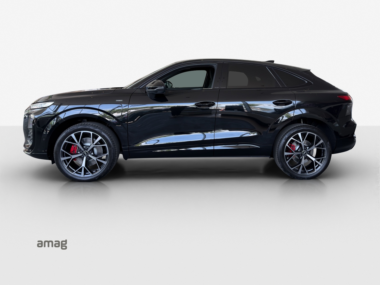 AUDI Q3 Sportback e-hybrid 200 kW S tronig-image-1
