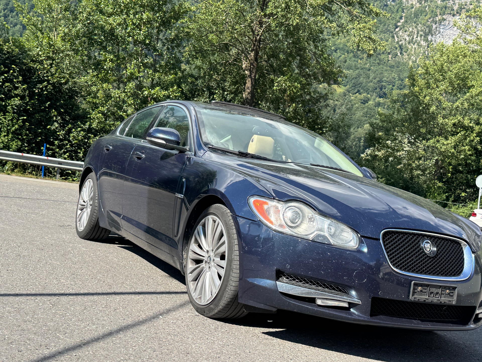 JAGUAR XF 3.0d S V6 Premium Luxury-image-14