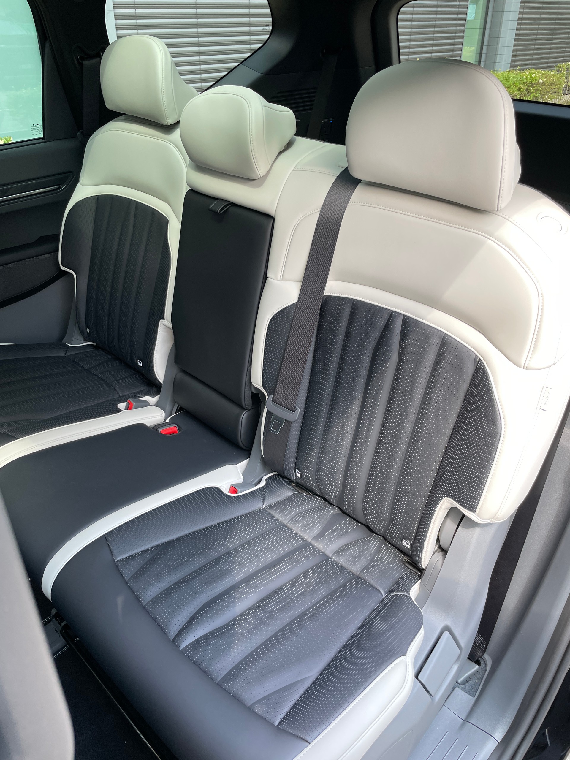 KIA EV9 99,8 kWh GT-Line 4x4, Panoramadach und 7-Sitzer-image-12