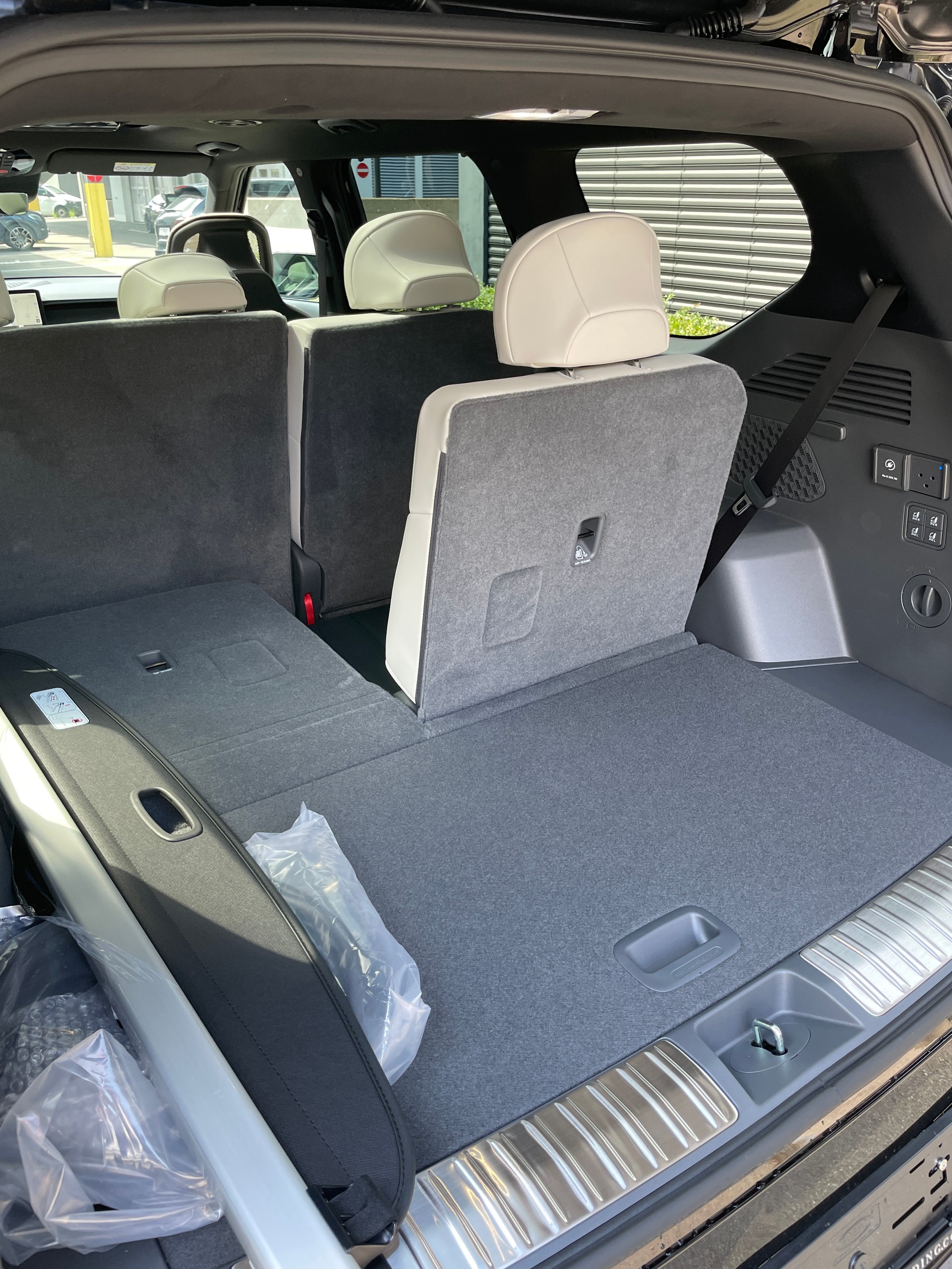 KIA EV9 99,8 kWh GT-Line 4x4, Panoramadach und 7-Sitzer-image-21