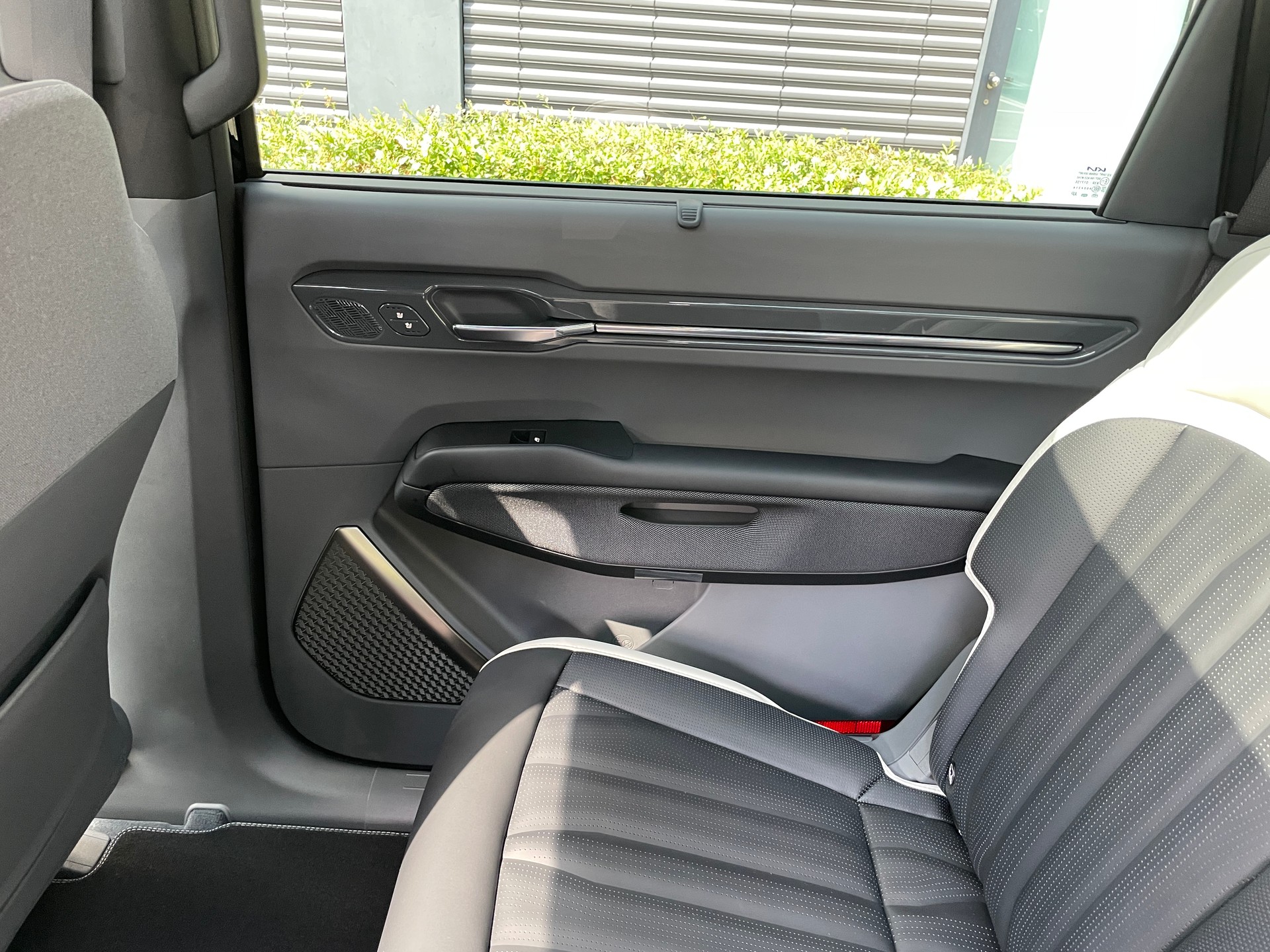 KIA EV9 99,8 kWh GT-Line 4x4, Panoramadach und 7-Sitzer-image-19