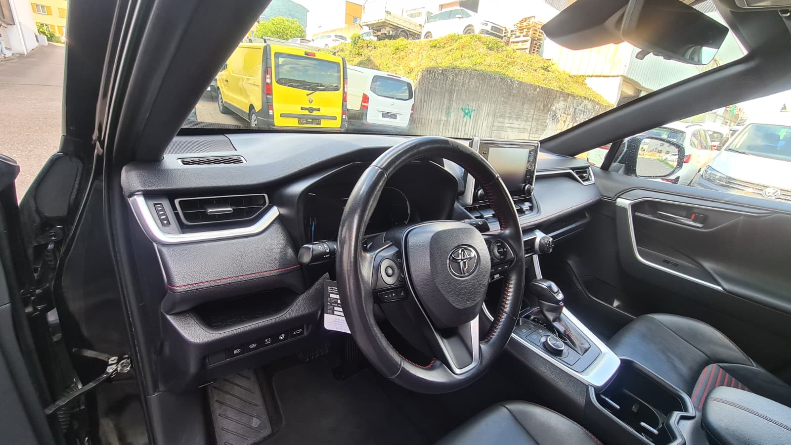 TOYOTA RAV-4 2.5 PHEV Premium e-CVT 4WD ** Voll-Leder ** Gr-Navi ** RF-Kamera 360° ** Abstandsregelsysteme ** Panorama-Glasdacgh **-image-16