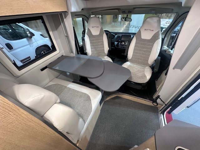 GIOTTILINE COMPACT CX 66 Premiere Edition 180 HP Automatik-image-1