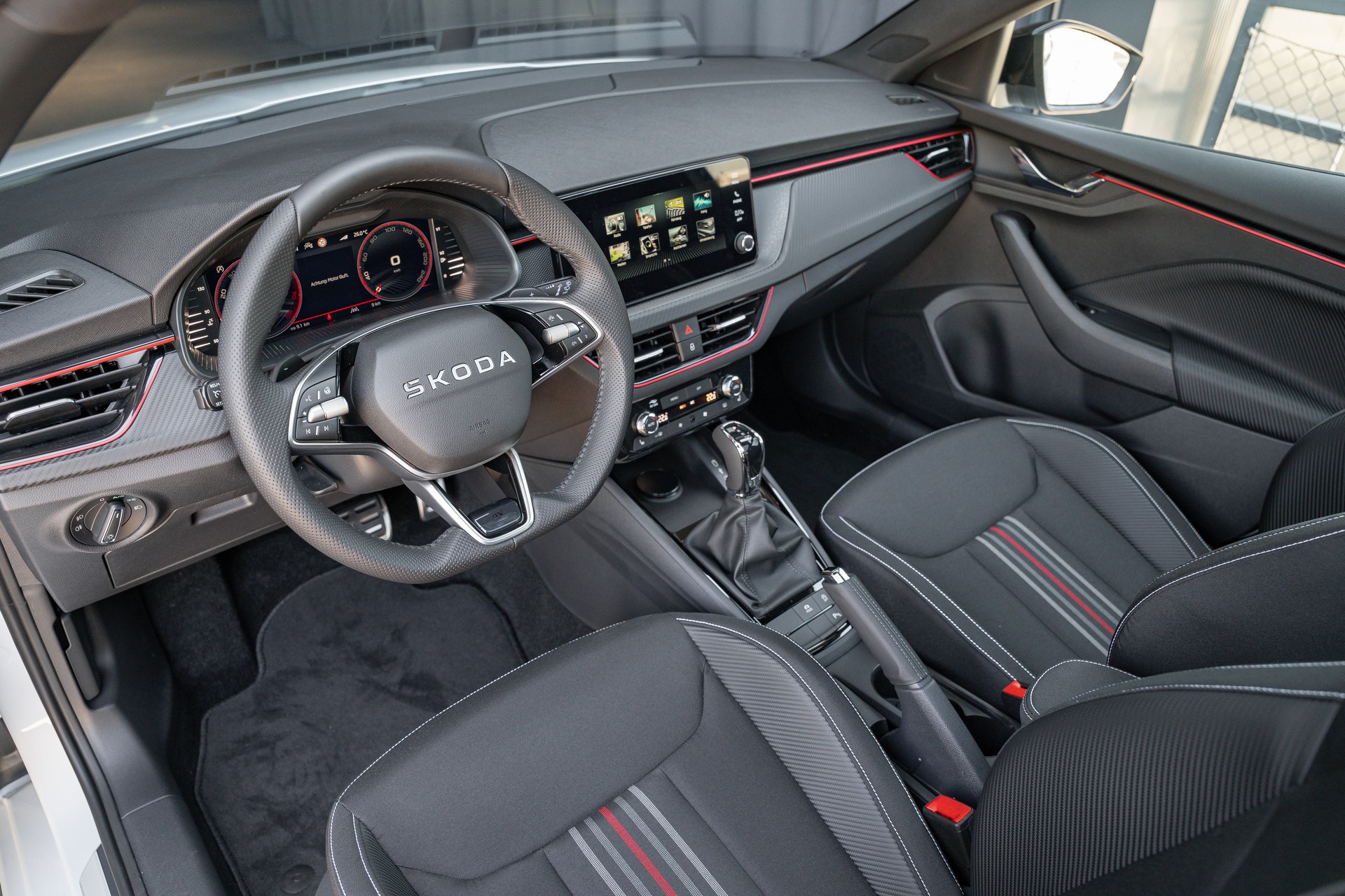 SKODA Scala 1.5 TSI Monte Carlo DSG-image-11