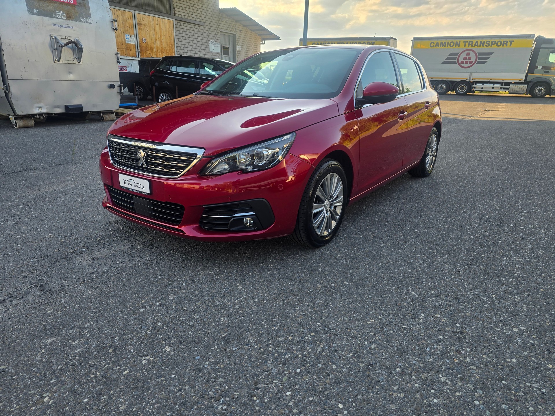PEUGEOT 308 1.2 Pure Tech Tech Edition EAT8-image-1