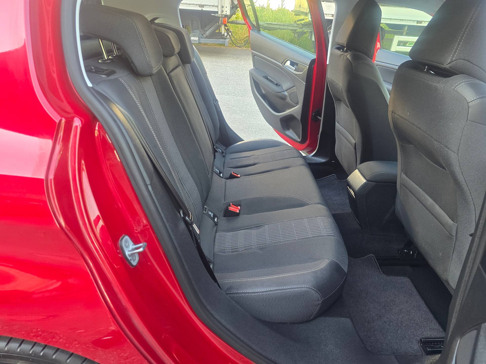 PEUGEOT 308 1.2 Pure Tech Tech Edition EAT8-image-14