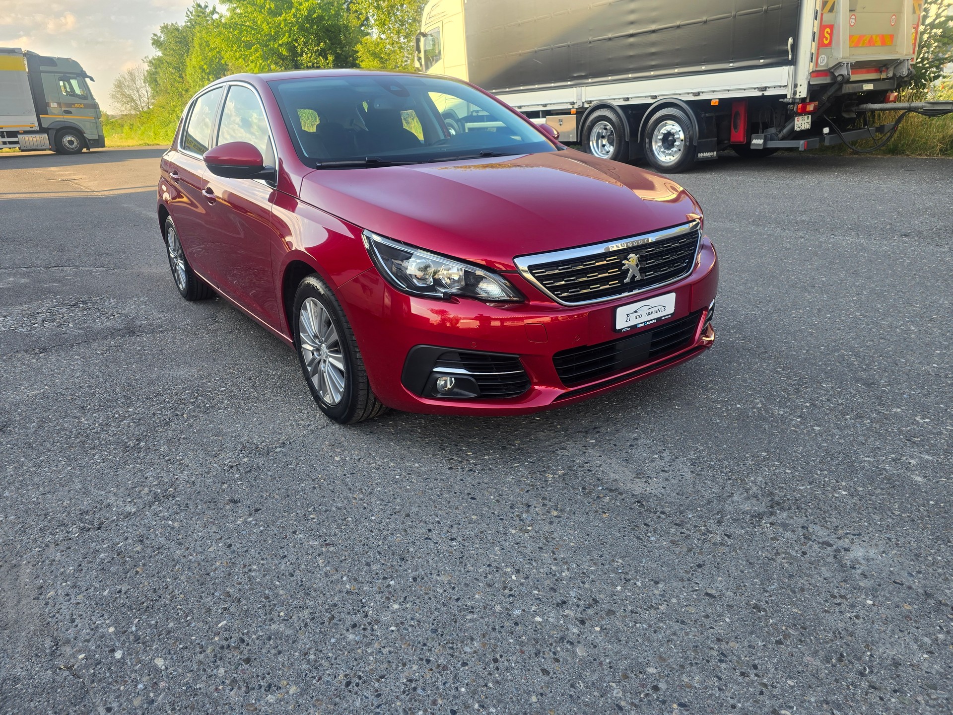 PEUGEOT 308 1.2 Pure Tech Tech Edition EAT8-image-2