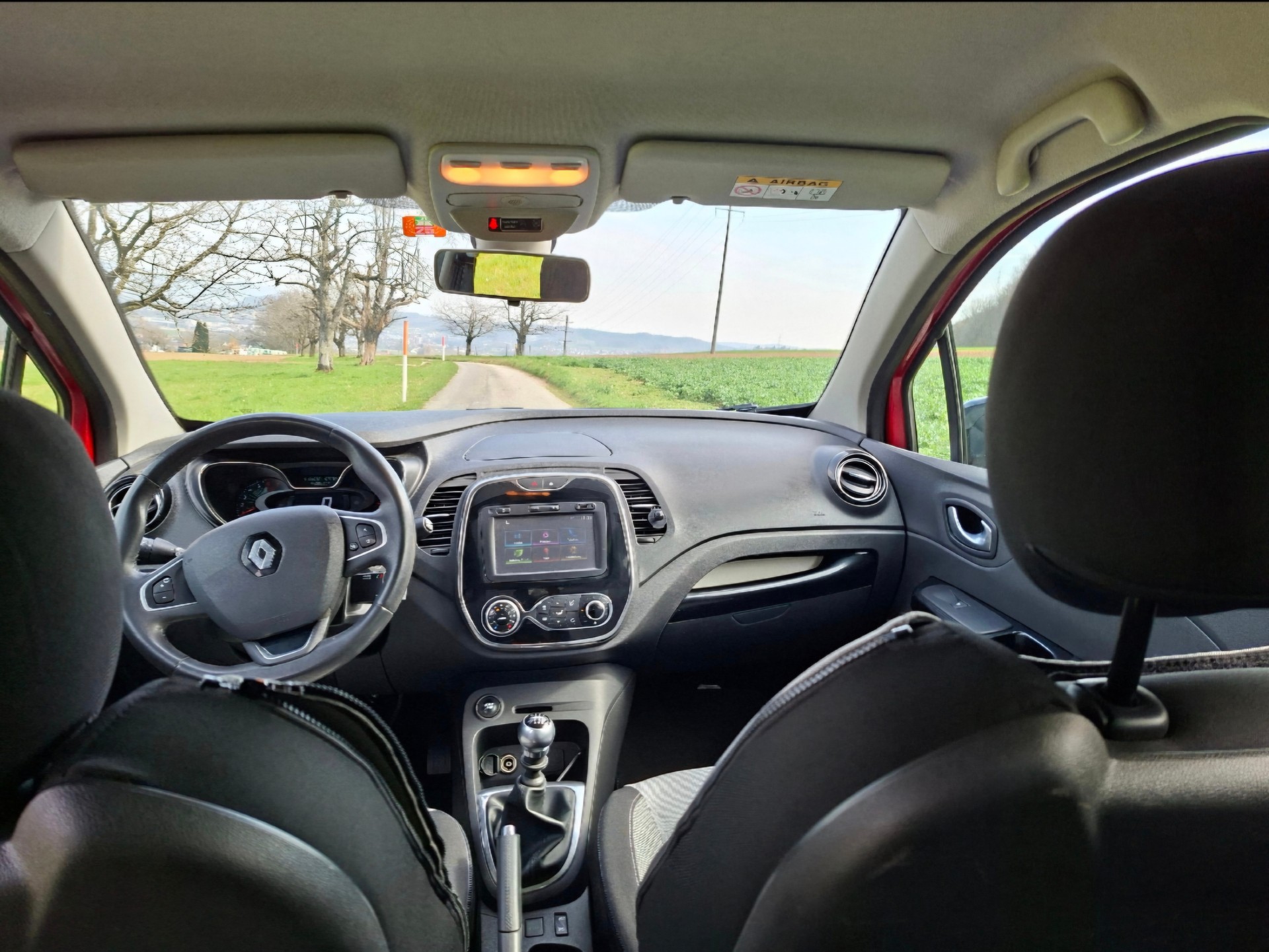 RENAULT Captur 1.2 T 16V Intens-image-7