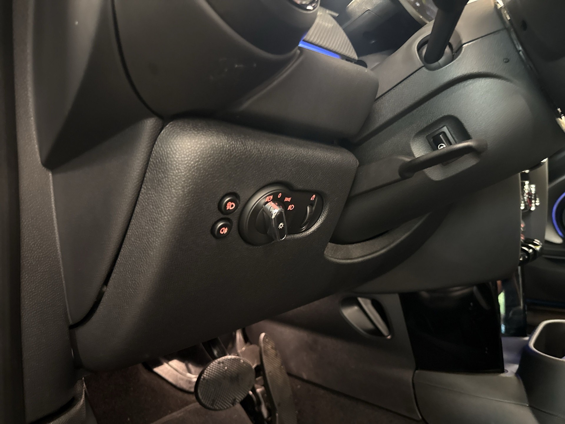 MINI Cooper SE-image-19