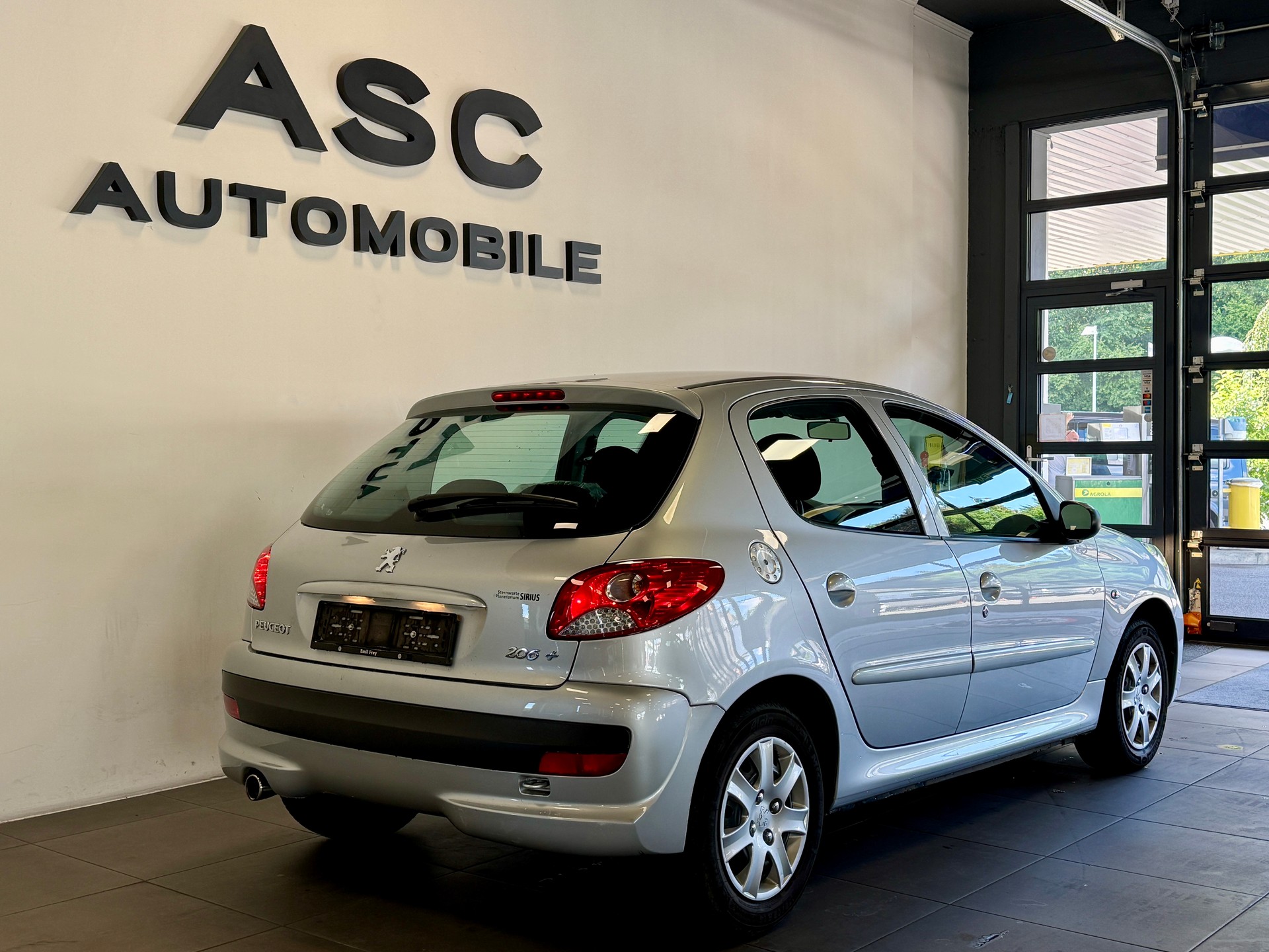 PEUGEOT 206+ 1.4 Trendy *Klima*-image-2