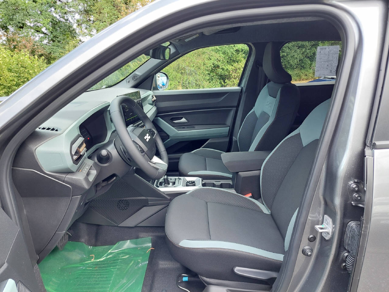 DACIA Duster 1.2 Hybrid Extreme 4WD-image-4