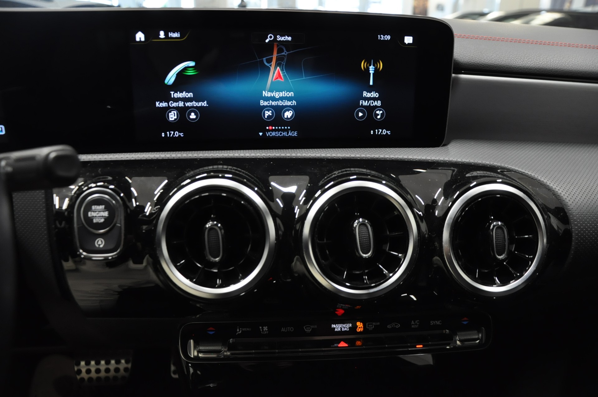 MERCEDES-BENZ CLA Shooting Brake 220 d 4Matic AMG Line-image-20