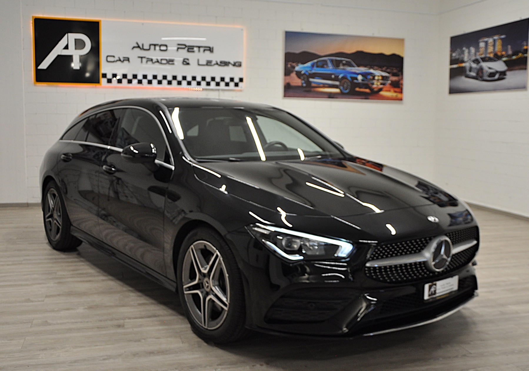 MERCEDES-BENZ CLA Shooting Brake 220 d 4Matic AMG Line-image-6