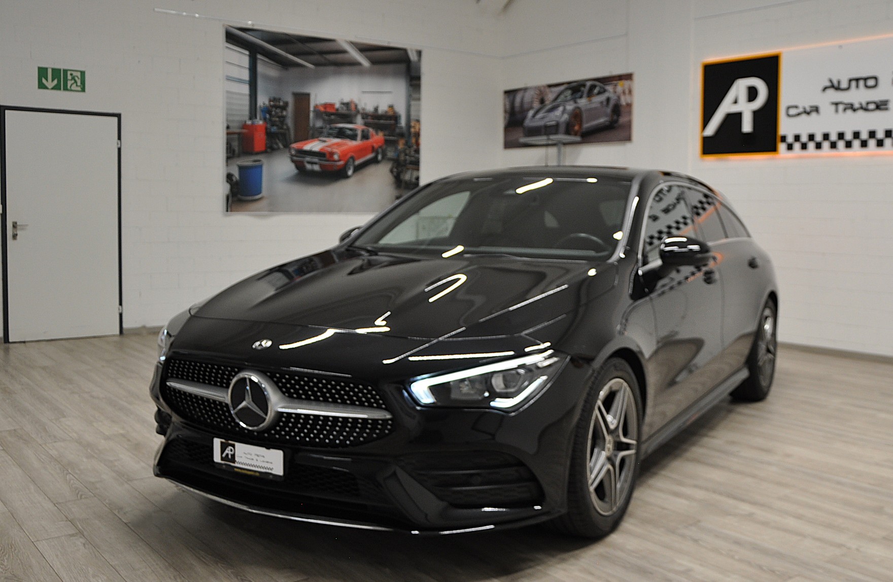 MERCEDES-BENZ CLA Shooting Brake 220 d 4Matic AMG Line-image-7
