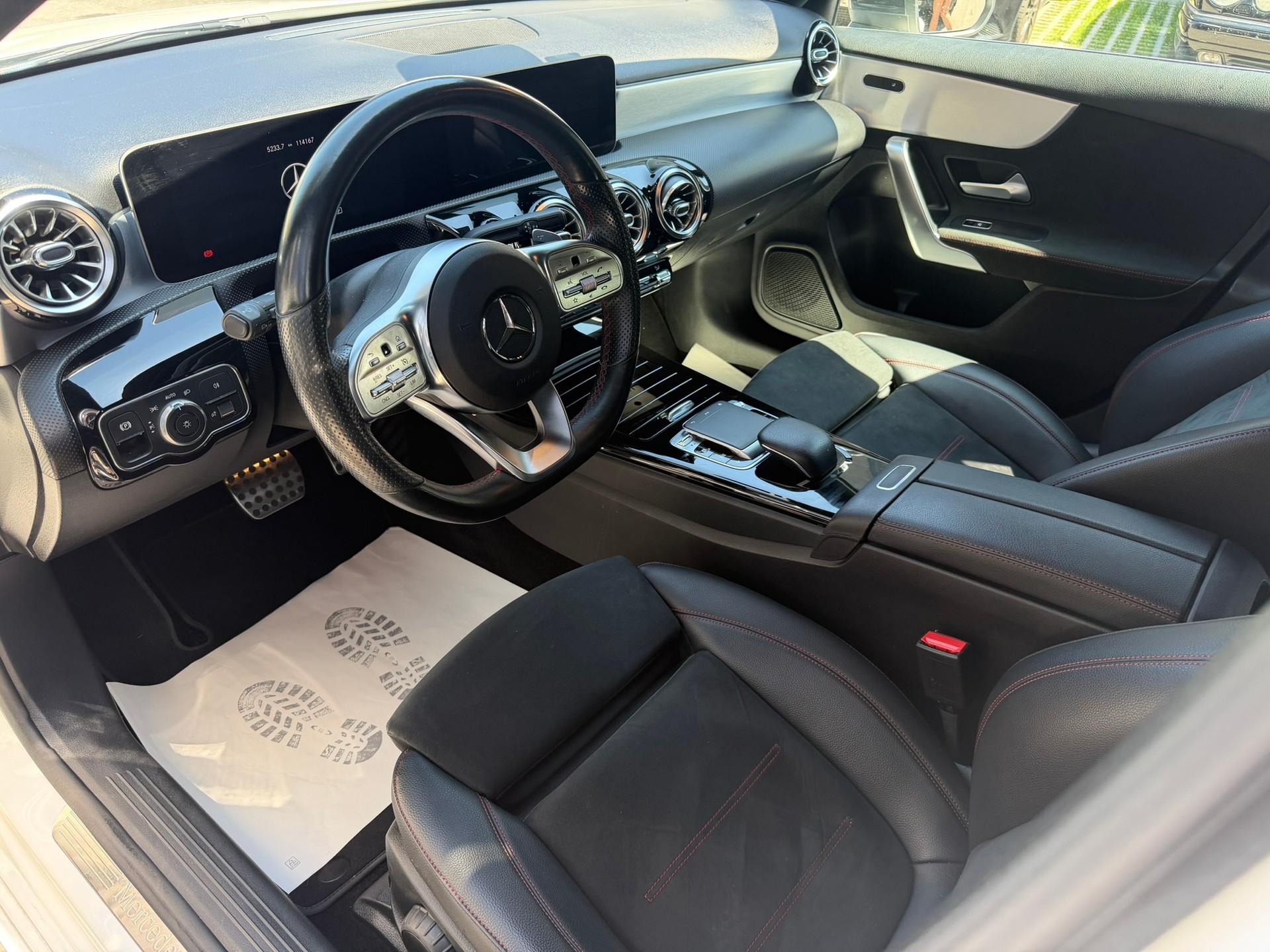 MERCEDES-BENZ AMG Line-image-11