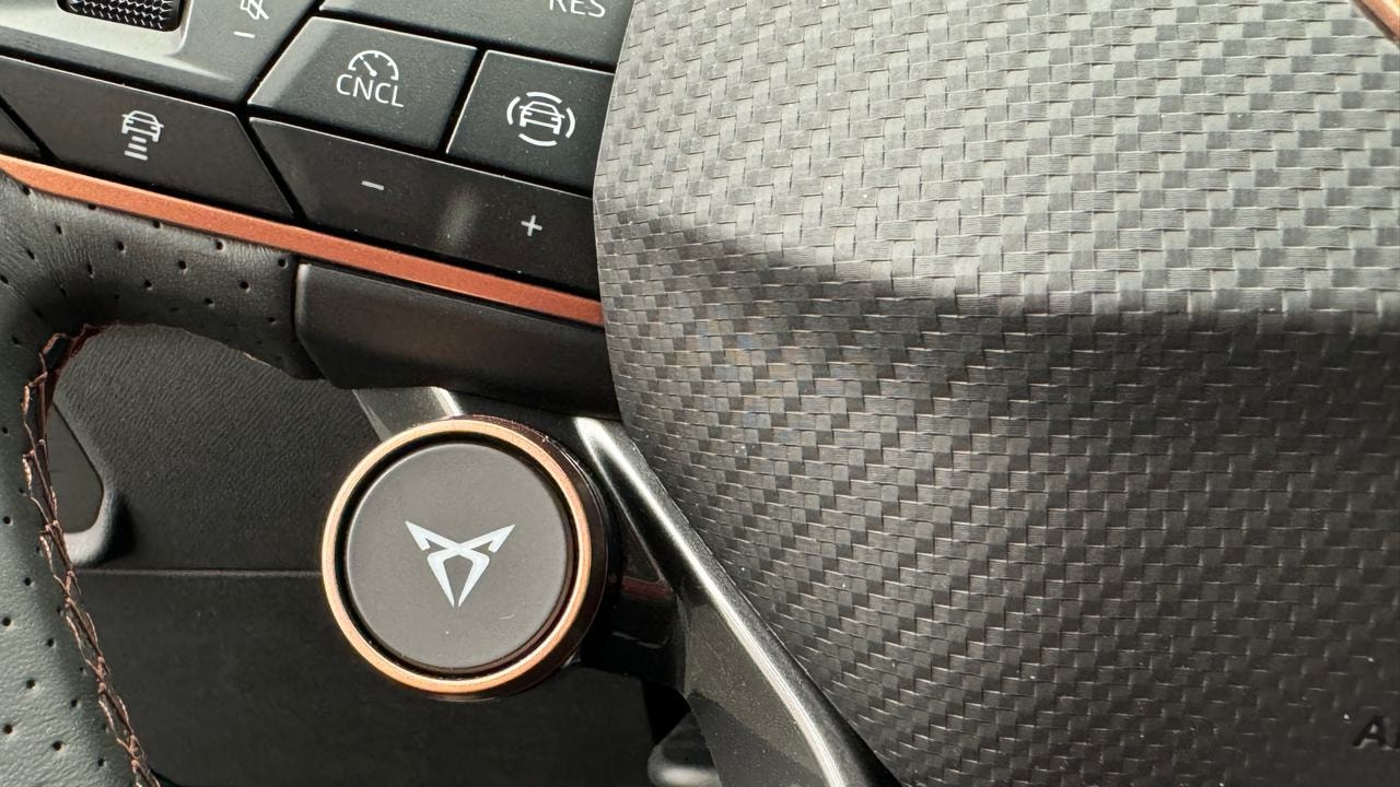 CUPRA LEON 1.5 e-HYBRID pHEV DSG-image-9