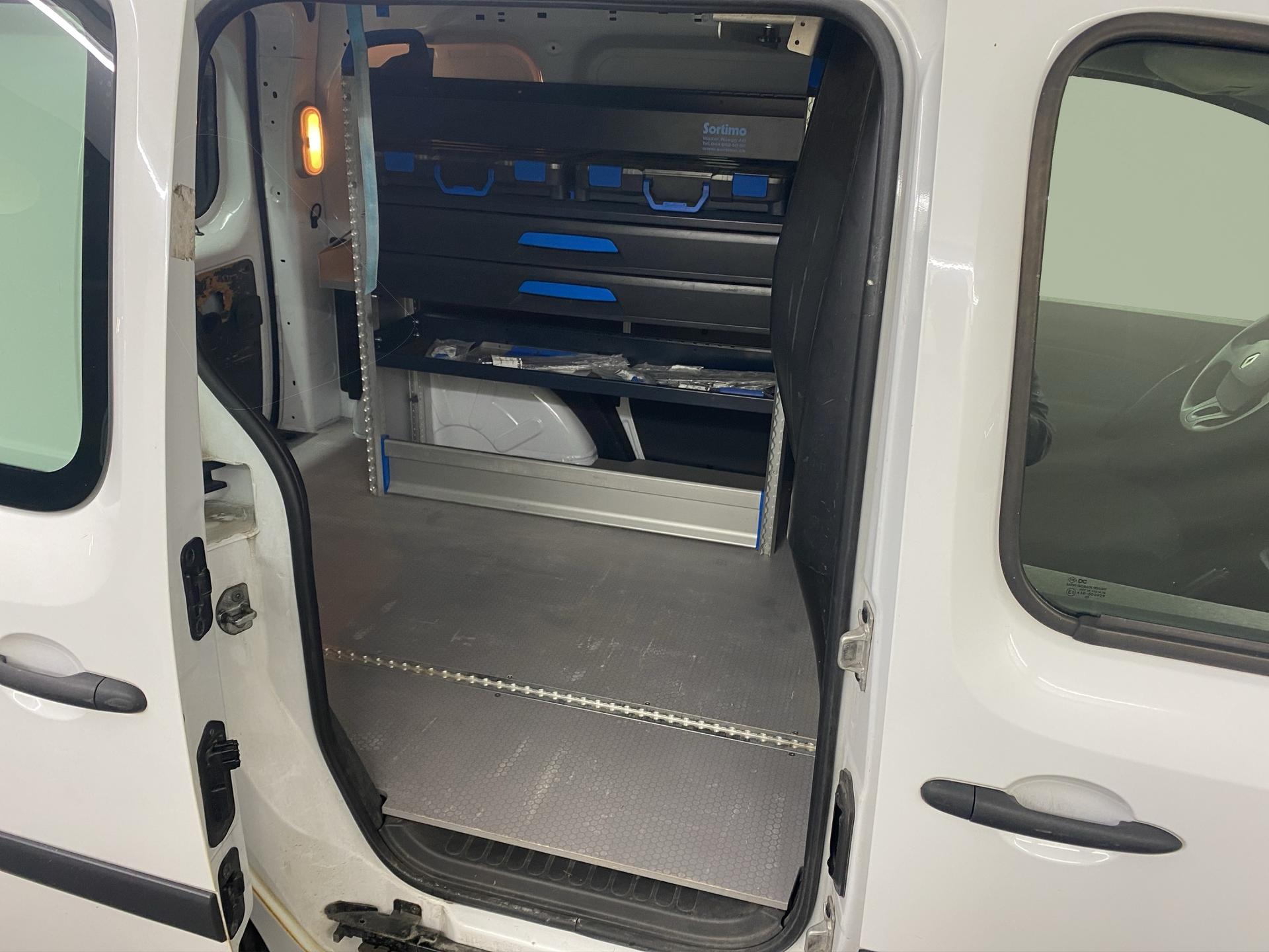 RENAULT Kangoo Medium dCi 95 ENERGY Business-image-21