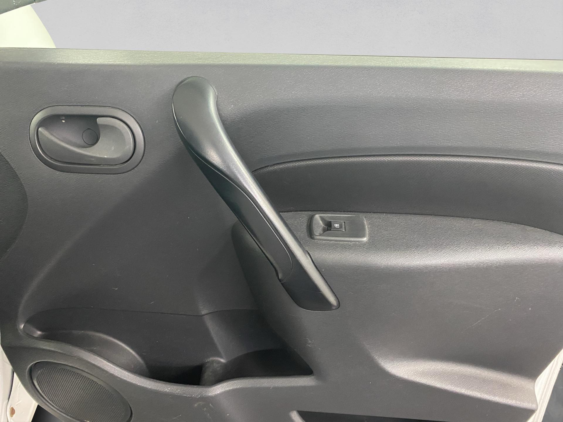 RENAULT Kangoo Medium dCi 95 ENERGY Business-image-20