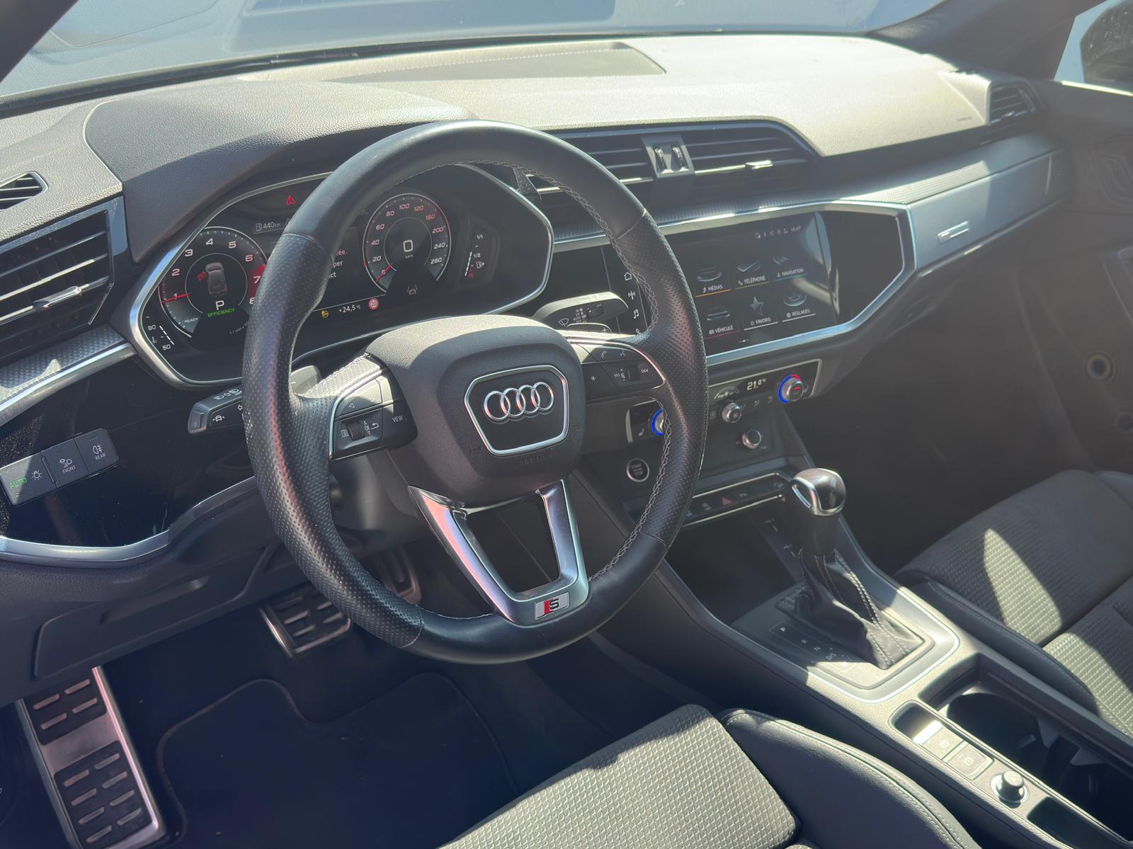AUDI Q3 35 TFSI S line Attraction S-tronic-image-6
