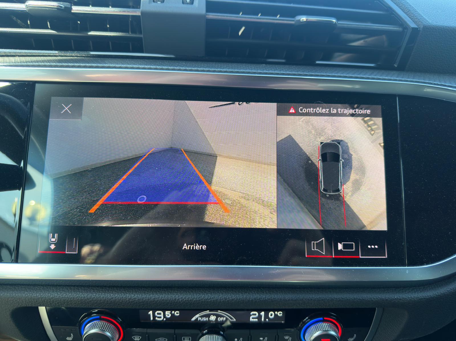 AUDI Q3 35 TFSI S line Attraction S-tronic-image-9