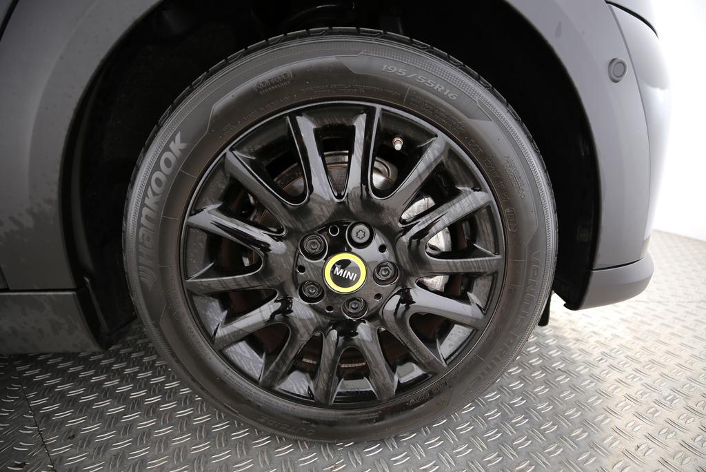 MINI F56 Cooper SE-image-12