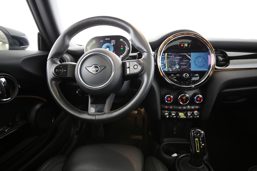 MINI F56 Cooper SE-image-3
